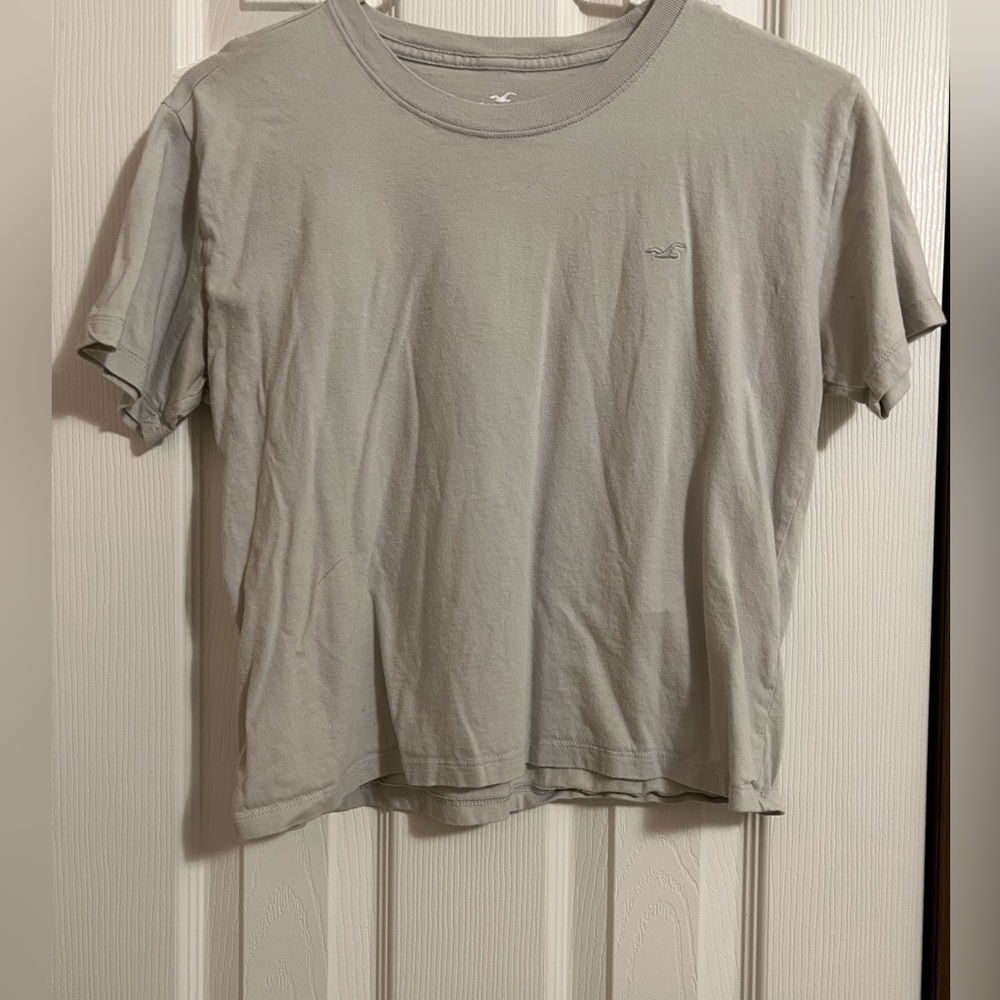 Hollister cropped t-shirt
